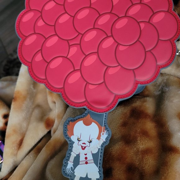 Loungefly Pennywise "You'll Float Too" Bag - Picture 1 of 2